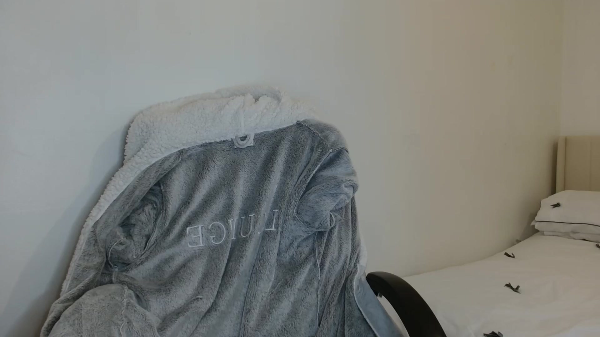 Gallery image thumbnail from ElleBloom's myfreecams stream on, 09/23/2025, 14:29 image 9 of 20