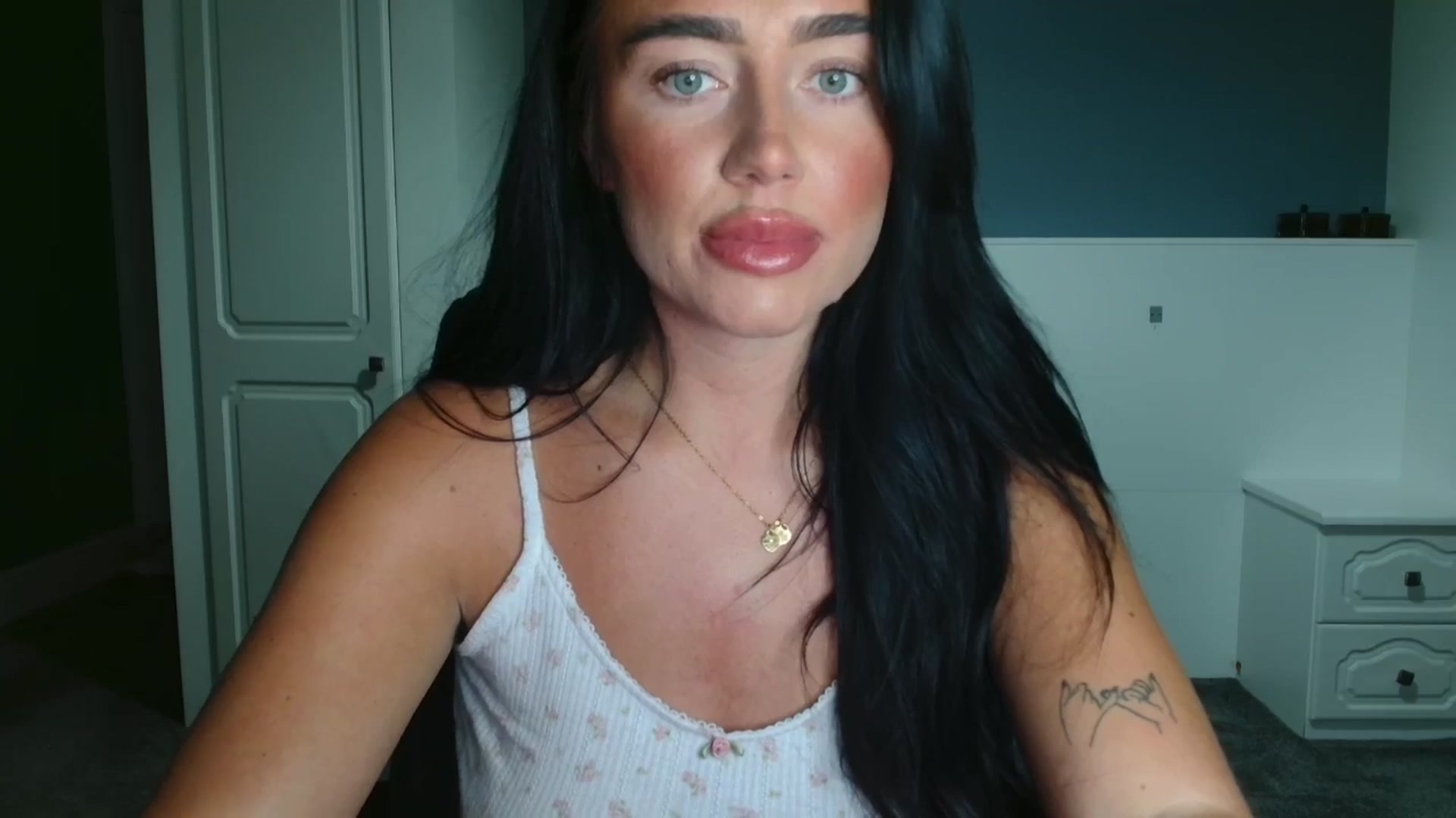 Gallery image thumbnail from ElleBloom's myfreecams stream on, 09/24/2025, 23:30 image 3 of 20