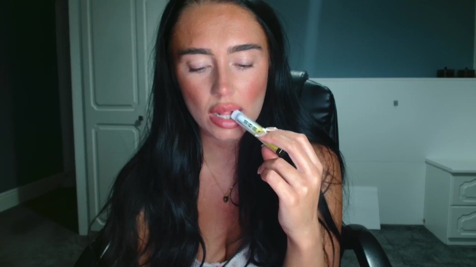 Gallery image thumbnail from ElleBloom's myfreecams stream on, 09/24/2025, 23:30 image 20 of 20