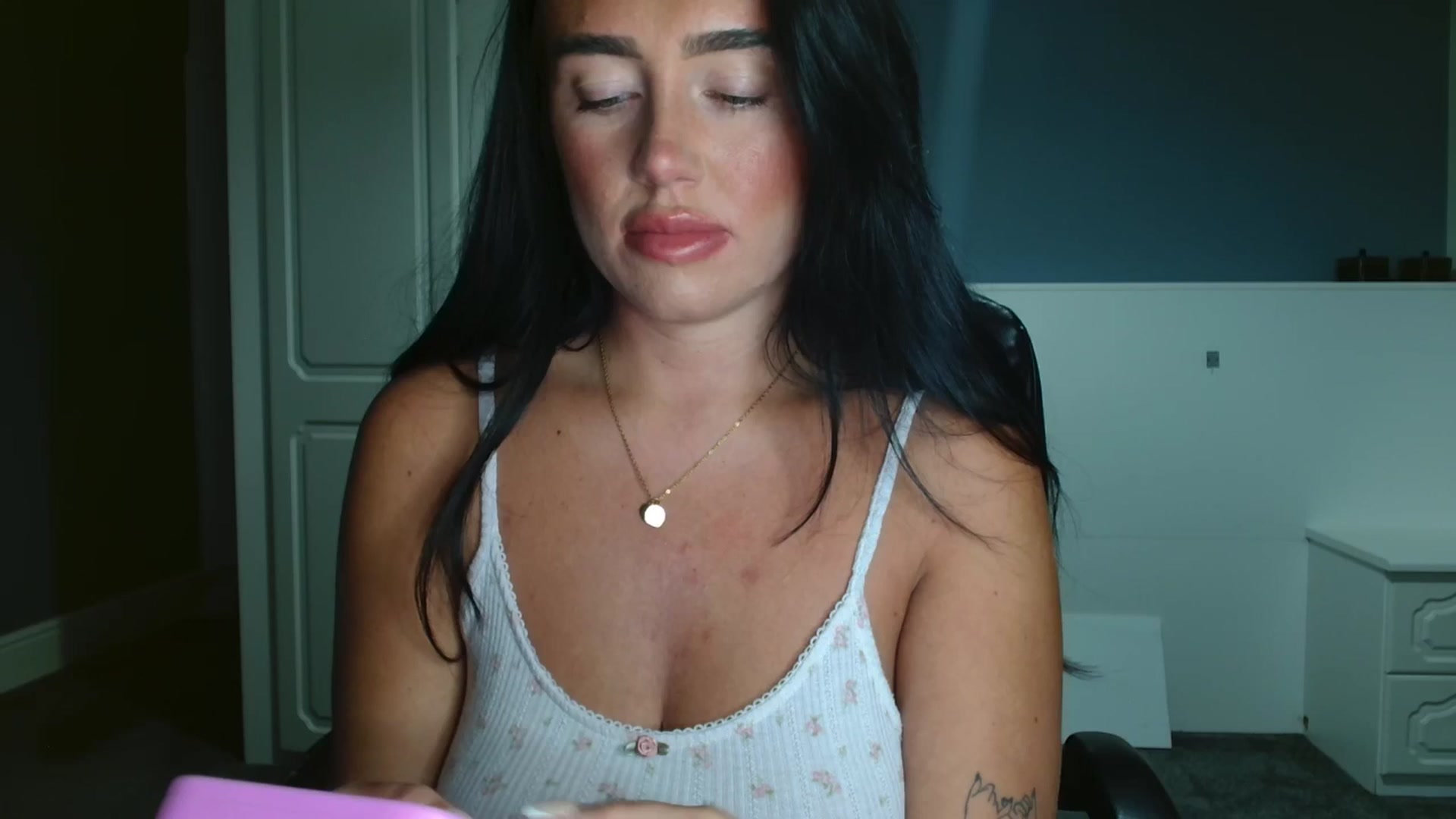 Gallery image thumbnail from ElleBloom's myfreecams stream on, 09/24/2025, 23:30 image 19 of 20