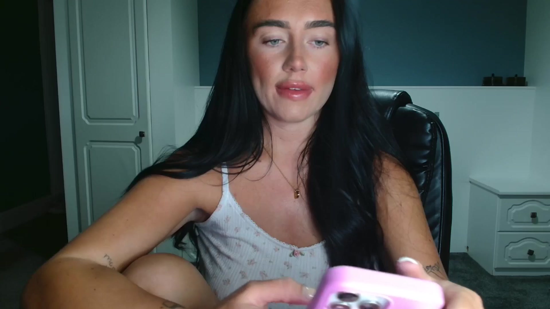 Gallery image thumbnail from ElleBloom's myfreecams stream on, 09/24/2025, 23:30 image 7 of 20