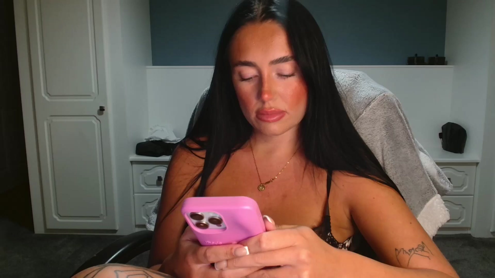 Gallery image thumbnail from ElleBloom's myfreecams stream on, 10/12/2025, 22:47 image 20 of 20