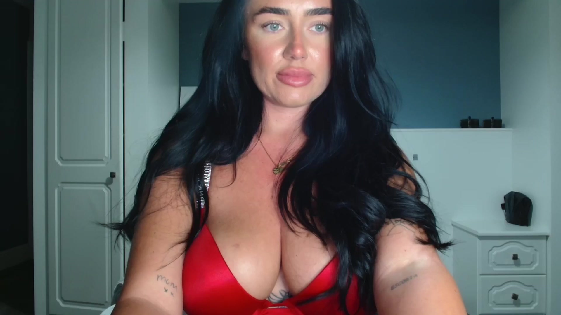 Gallery image thumbnail from ElleBloom's myfreecams stream on, 10/22/2025, 23:40 image 14 of 20