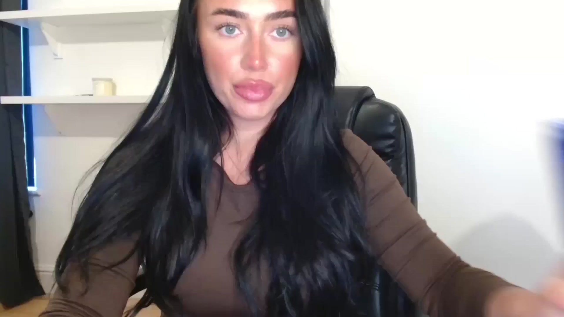 Gallery image thumbnail from ElleBloom's myfreecams stream on, 10/25/2025, 14:17 image 1 of 20
