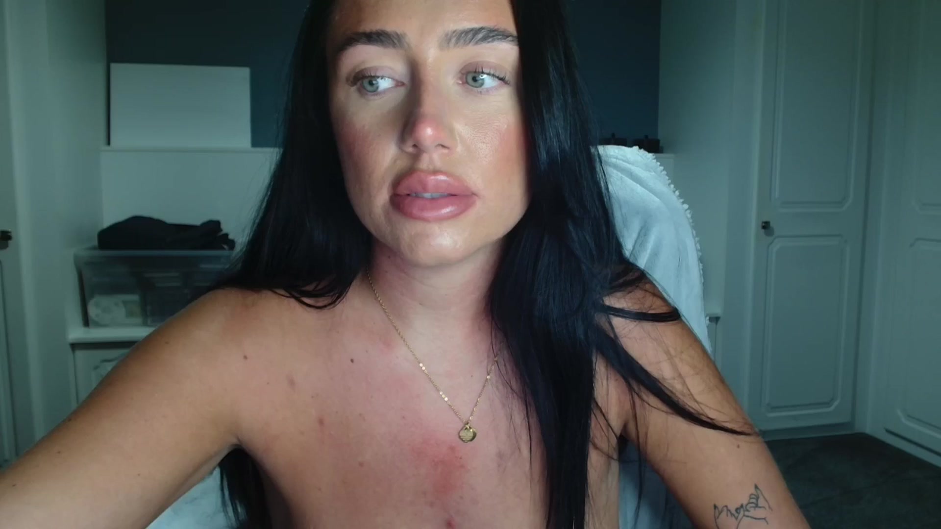Gallery image thumbnail from ElleBloom's myfreecams stream on, 10/27/2025, 20:18 image 20 of 20