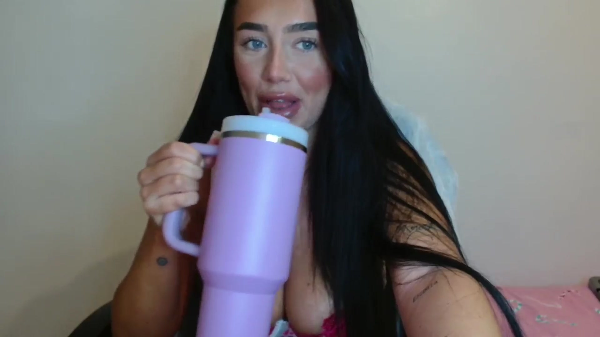 Gallery image thumbnail from ElleBloom's myfreecams stream on, 11/11/2025, 14:32 image 12 of 20