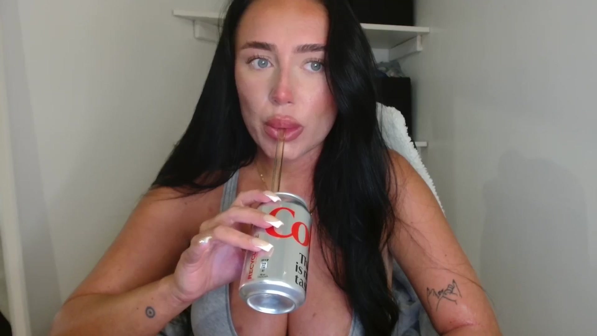 Gallery image thumbnail from ElleBloom's myfreecams stream on, 11/17/2025, 20:15 image 11 of 20