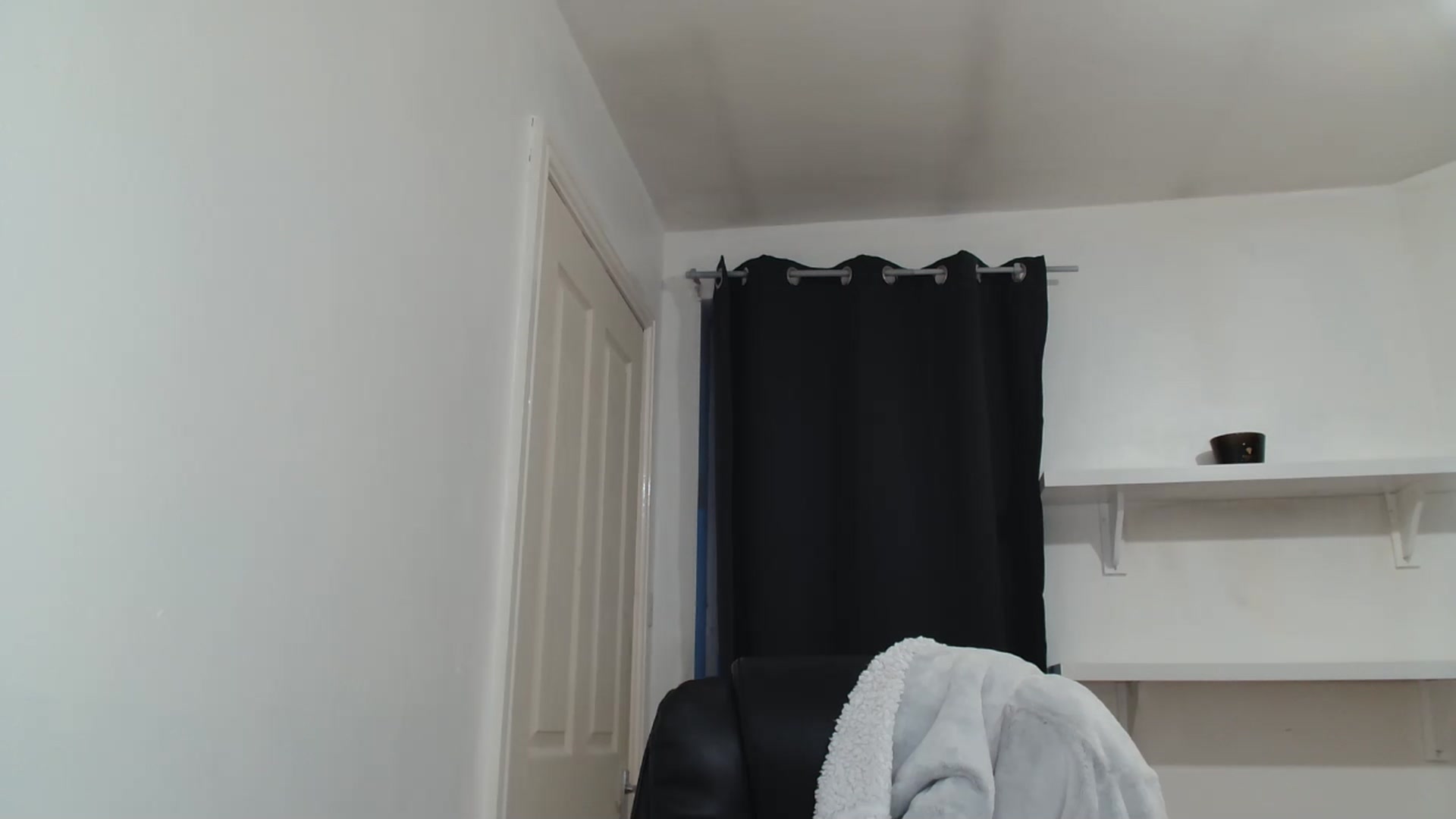Gallery image thumbnail from ElleBloom's myfreecams stream on, 01/06/2026, 16:23 image 16 of 20