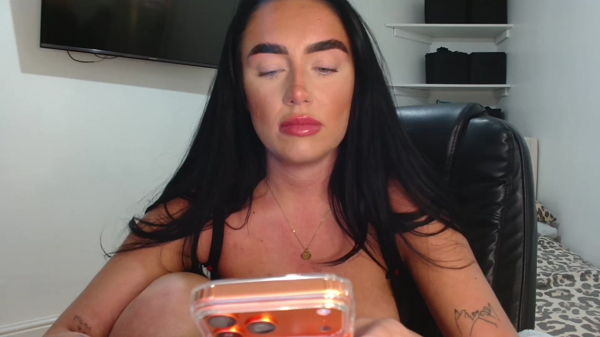 Gallery image thumbnail from ElleBloom's myfreecams stream on, 01/08/2026, 16:08 image 17 of 20