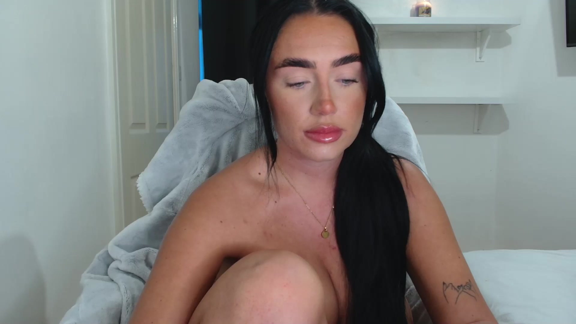 Gallery image thumbnail from ElleBloom's myfreecams stream on, 01/12/2026, 15:24 image 20 of 20