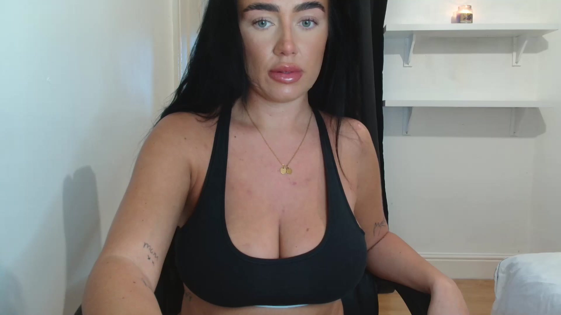 Gallery image thumbnail from ElleBloom's myfreecams stream on, 01/15/2026, 14:18 image 1 of 20
