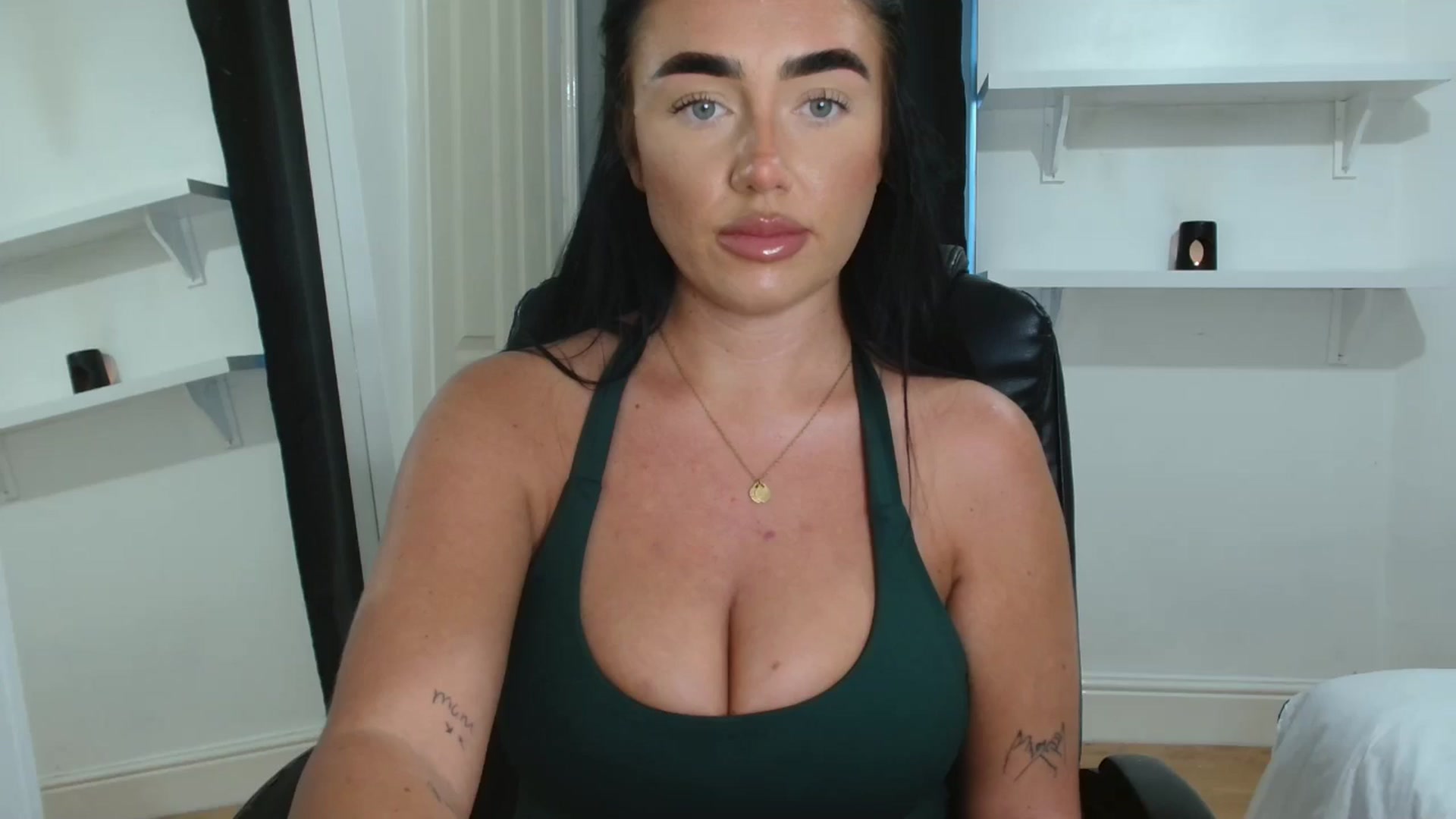 Gallery image thumbnail from ElleBloom's myfreecams stream on, 01/22/2026, 14:28 image 6 of 20