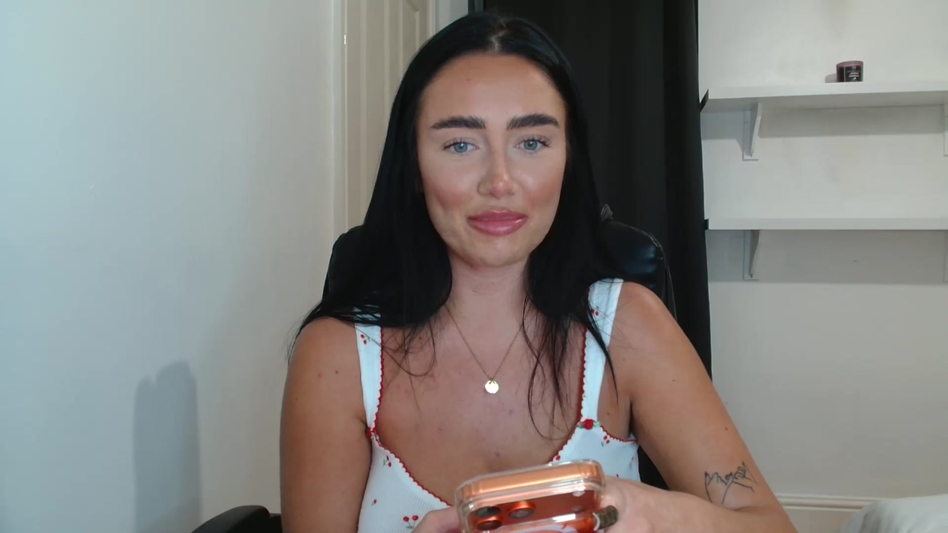 Gallery image thumbnail from ElleBloom's myfreecams stream on, 02/01/2026, 19:02 image 20 of 20