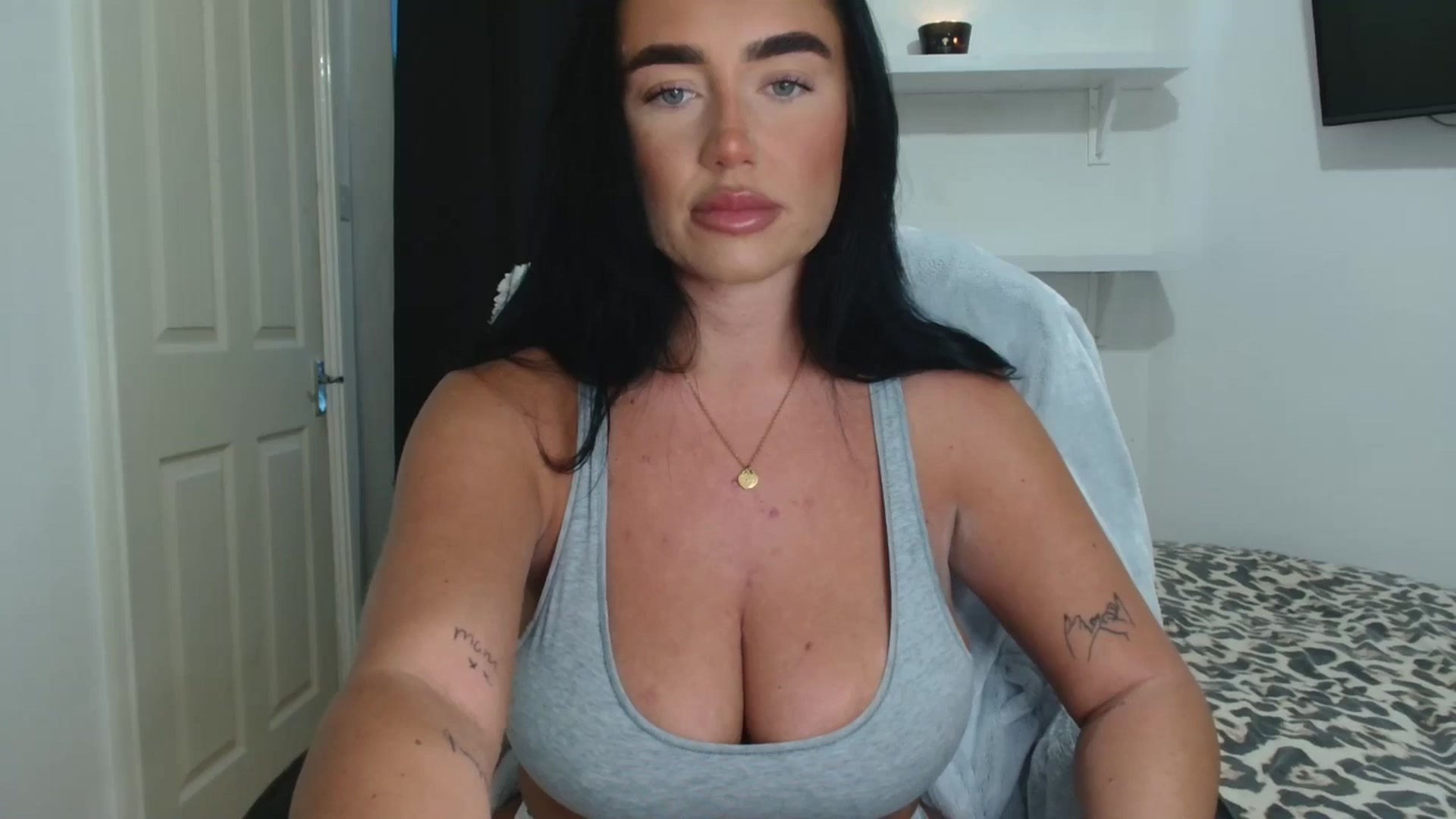 Gallery image thumbnail from ElleBloom's myfreecams stream on, 02/05/2026, 13:08 image 4 of 20