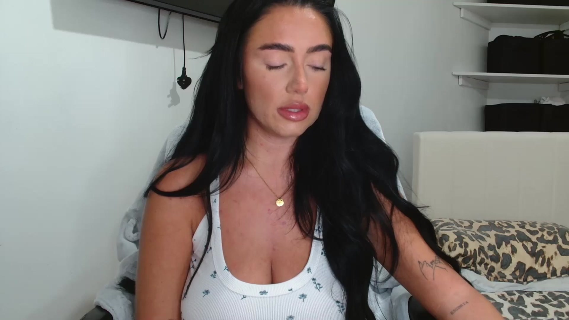 Gallery image thumbnail from ElleBloom's myfreecams stream on, 02/08/2026, 13:22 image 2 of 20
