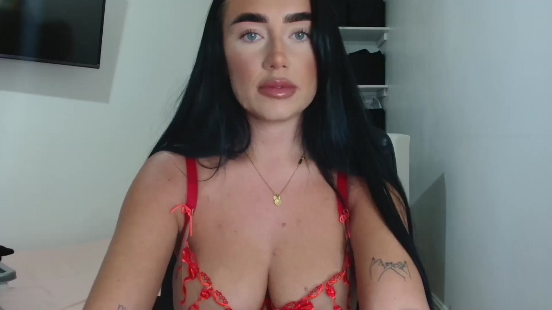Gallery image thumbnail from ElleBloom's myfreecams stream on, 02/18/2026, 14:22 image 7 of 20