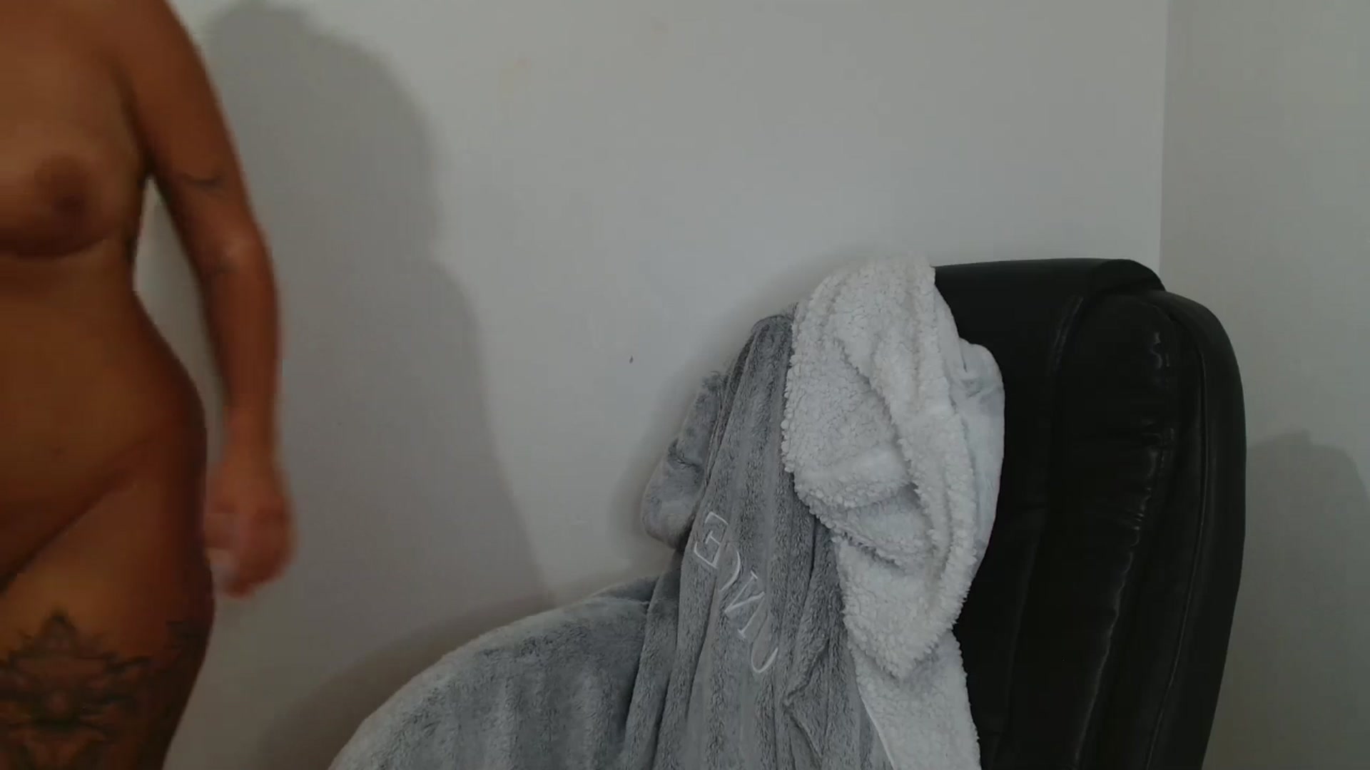 Gallery image thumbnail from ElleBloom's myfreecams stream on, 02/26/2026, 15:02 image 15 of 20
