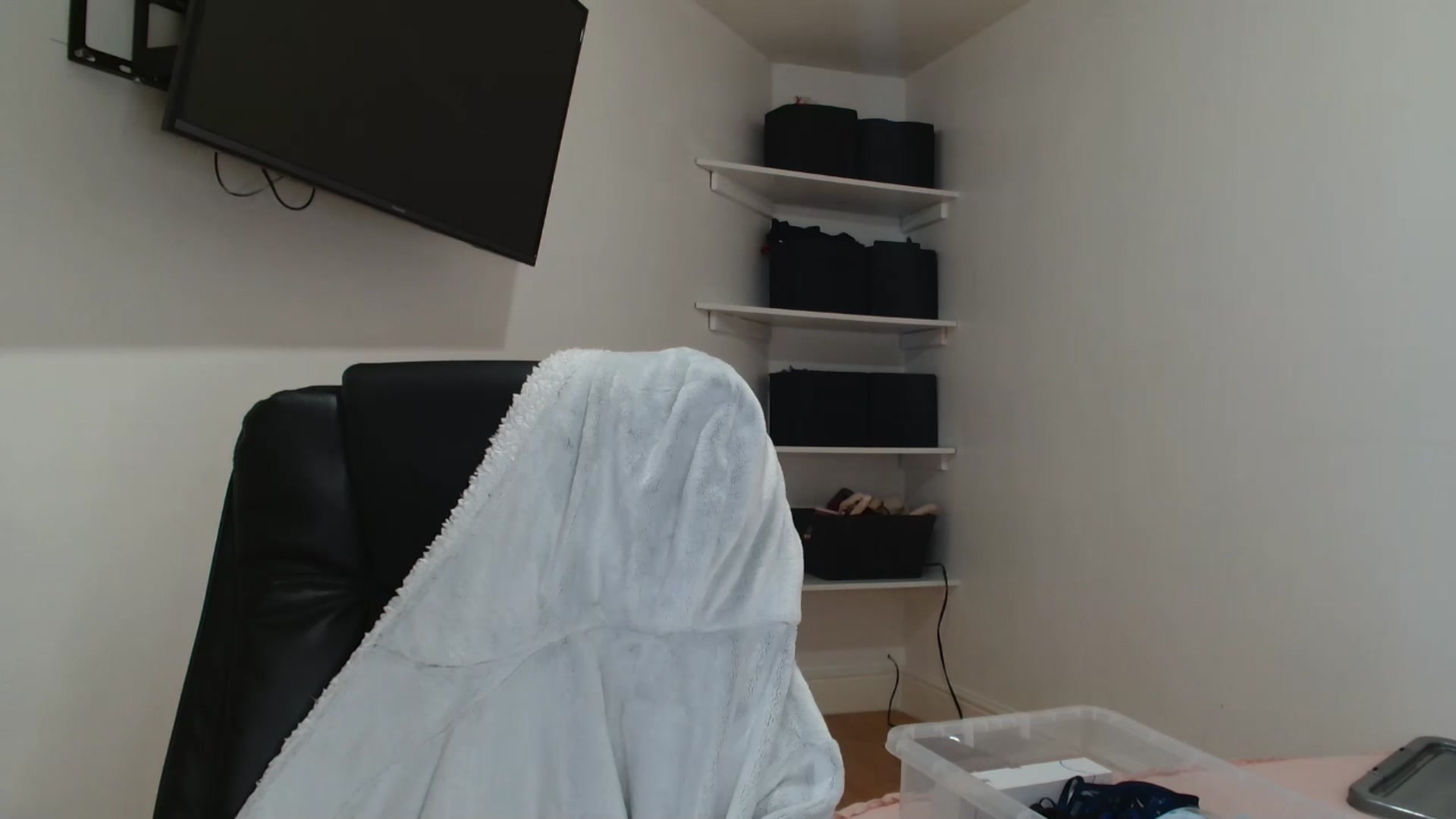 Gallery image thumbnail from ElleBloom's myfreecams stream on, 04/02/2026, 15:40 image 14 of 20