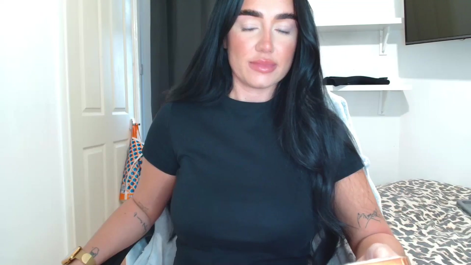 Gallery image thumbnail from ElleBloom's myfreecams stream on, 04/09/2026, 14:13 image 4 of 20