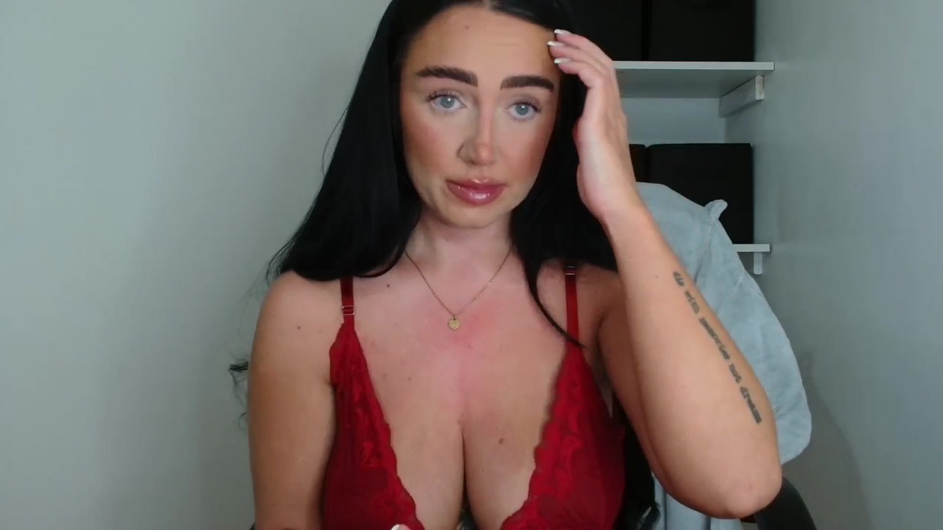 Gallery image thumbnail from ElleBloom's myfreecams stream on, 04/14/2026, 18:54 image 5 of 20
