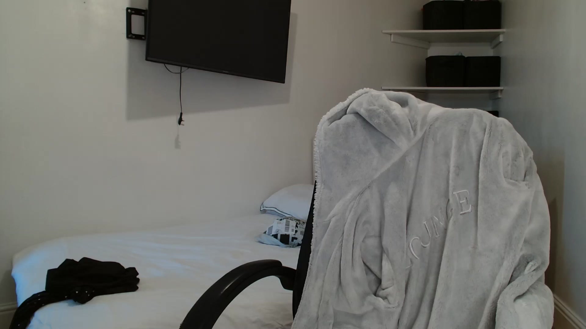 Gallery image thumbnail from ElleBloom's myfreecams stream on, 04/20/2026, 15:49 image 4 of 20