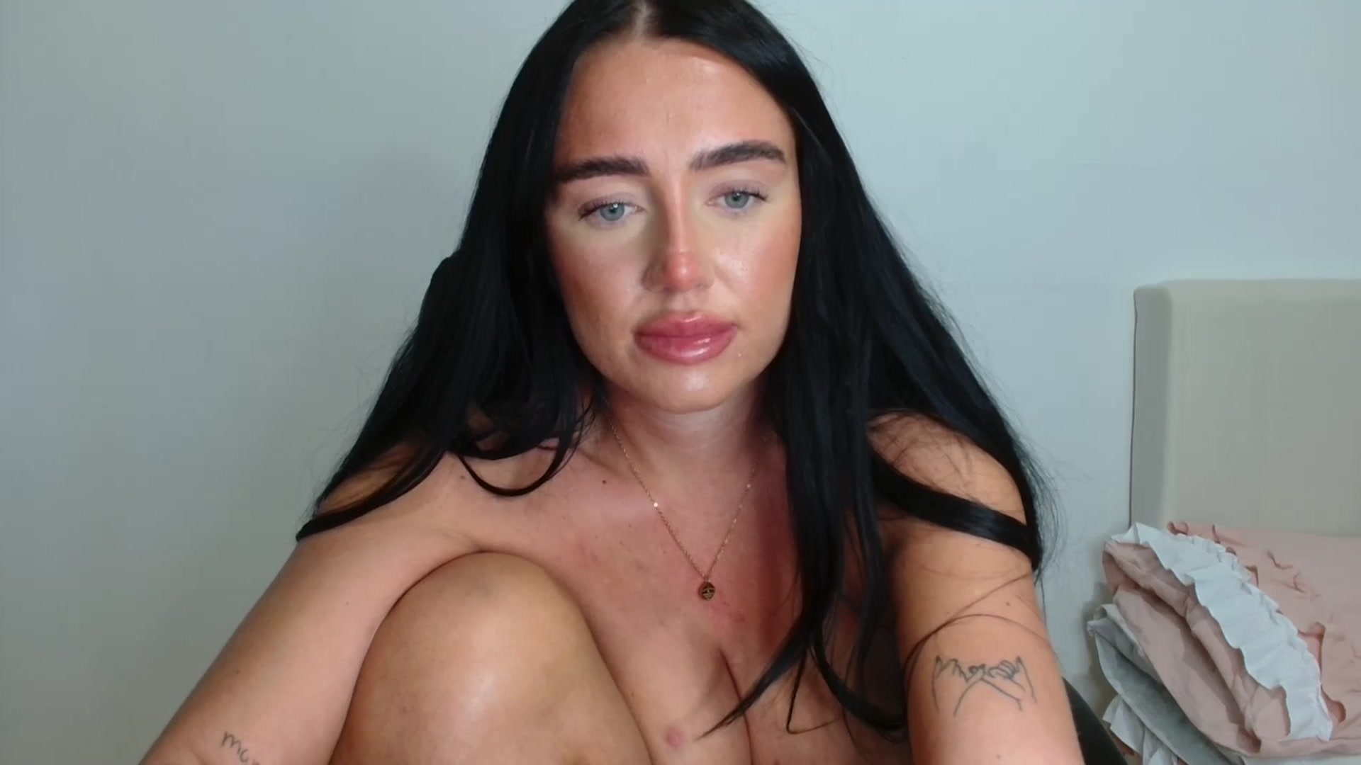 Gallery image thumbnail from ElleBloom's myfreecams stream on, 04/29/2026, 14:12 image 16 of 20