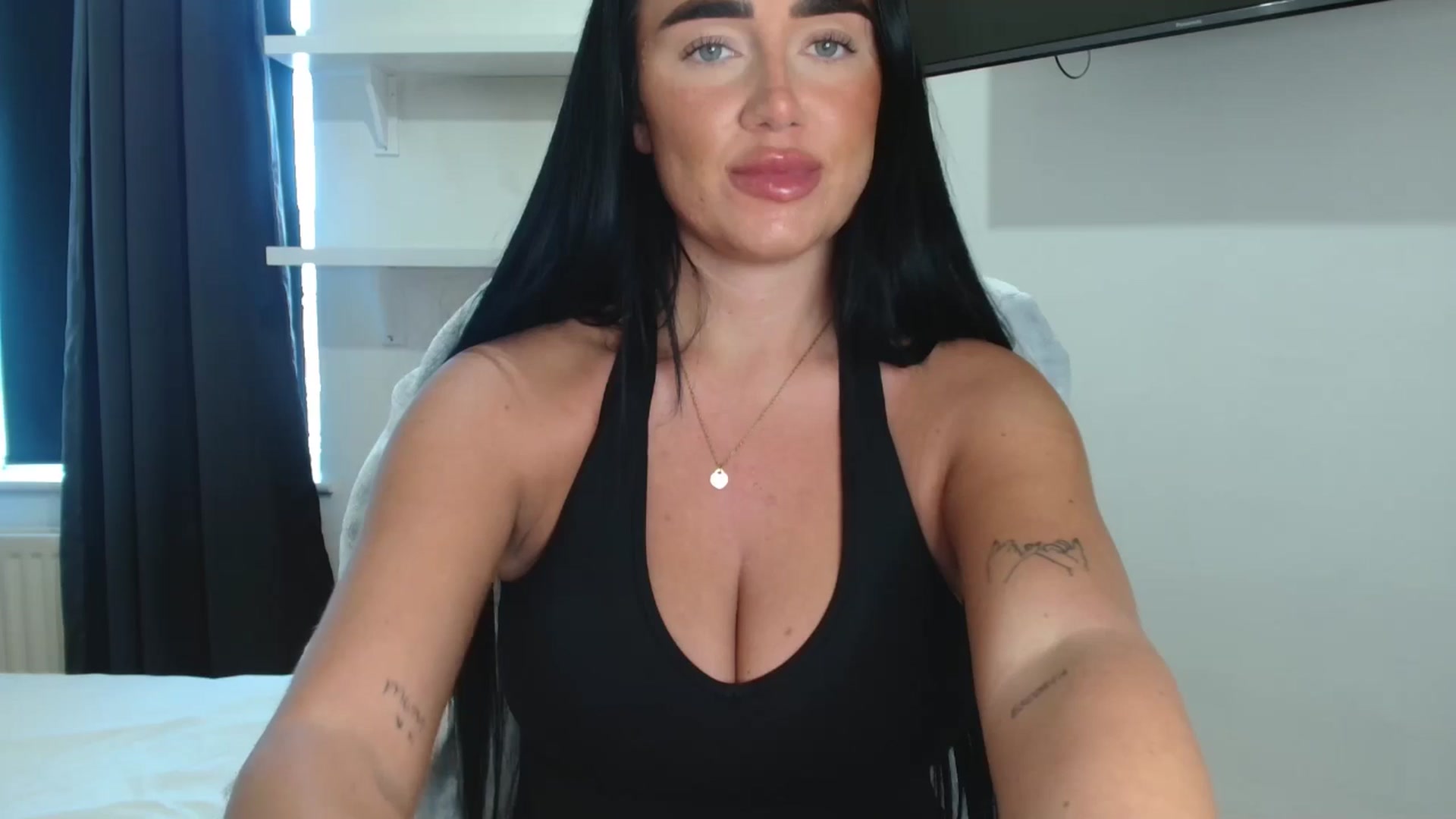 Gallery image thumbnail from ElleBloom's myfreecams stream on, 05/04/2026, 12:58 image 13 of 20