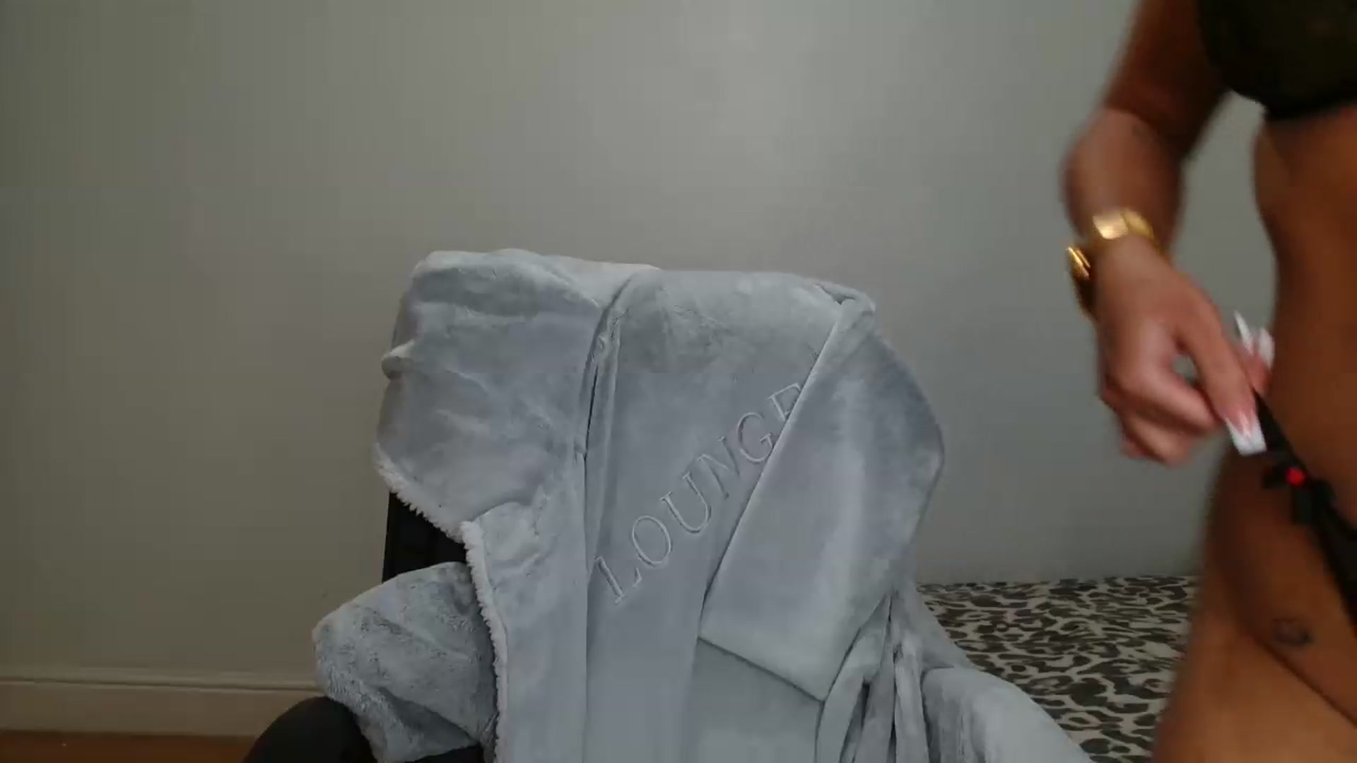 Gallery image thumbnail from ElleBloom's myfreecams stream on, 05/13/2026, 15:01 image 12 of 20