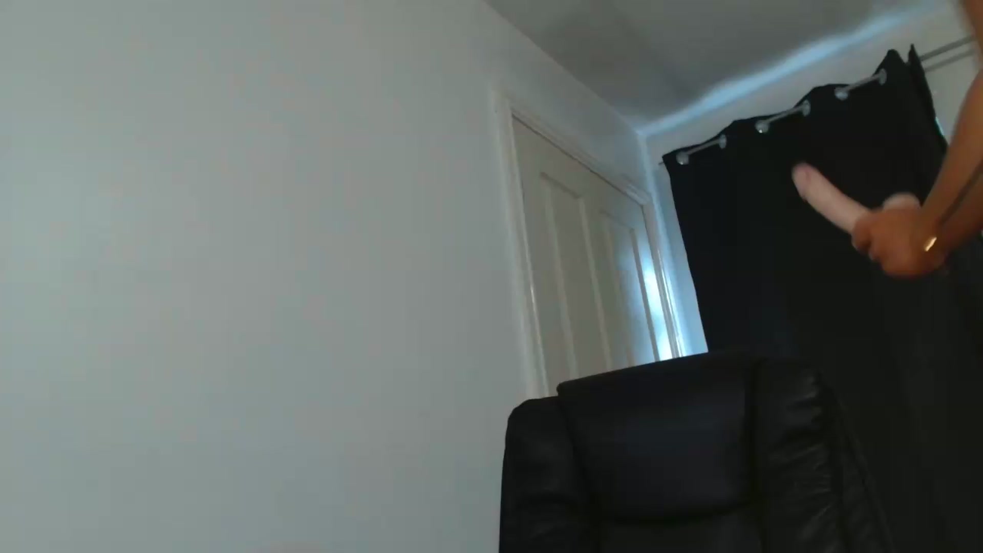 Gallery image thumbnail from ElleBloom's myfreecams stream on, 05/21/2026, 15:04 image 12 of 20
