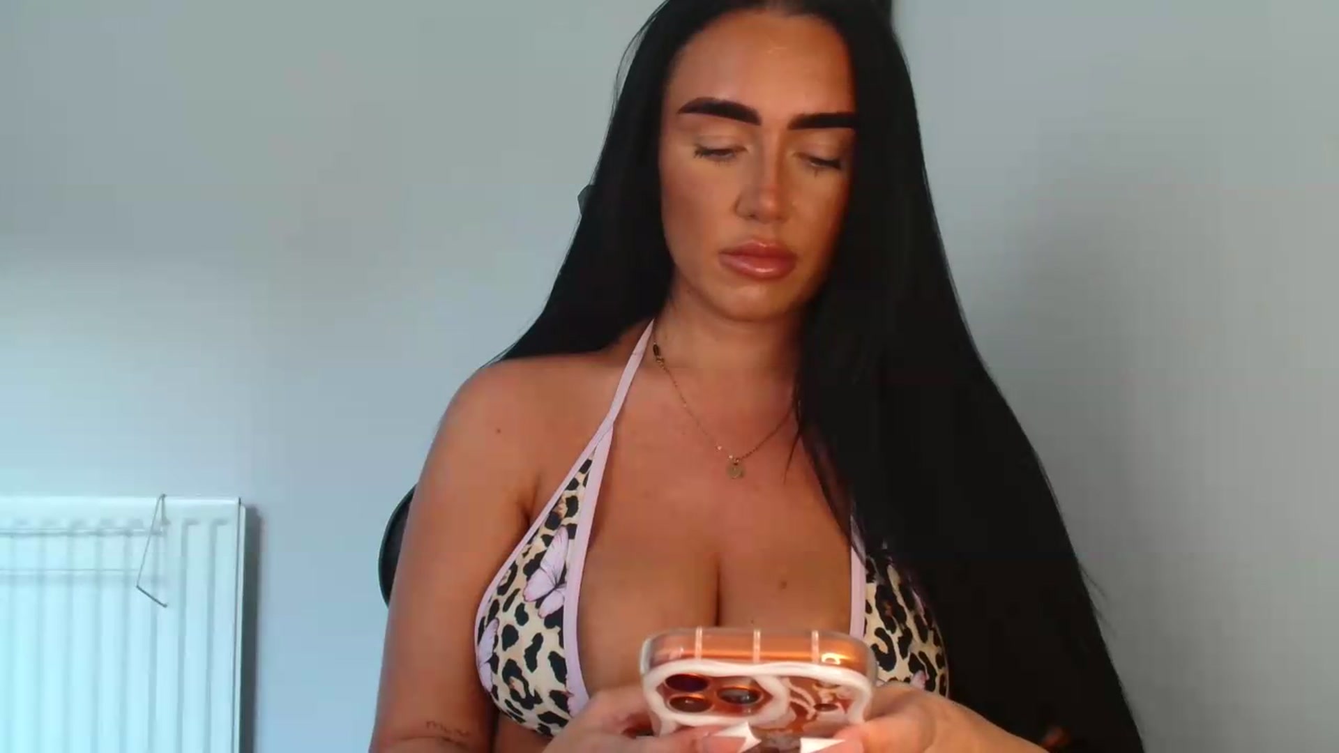 Gallery image thumbnail from ElleBloom's myfreecams stream on, 05/22/2026, 11:18 image 11 of 20