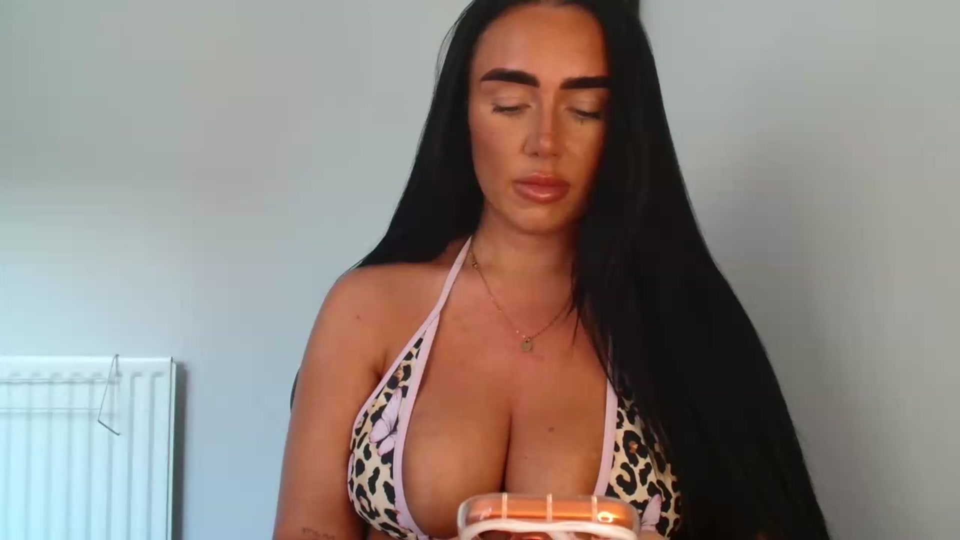 Gallery image thumbnail from ElleBloom's myfreecams stream on, 05/22/2026, 11:18 image 15 of 20