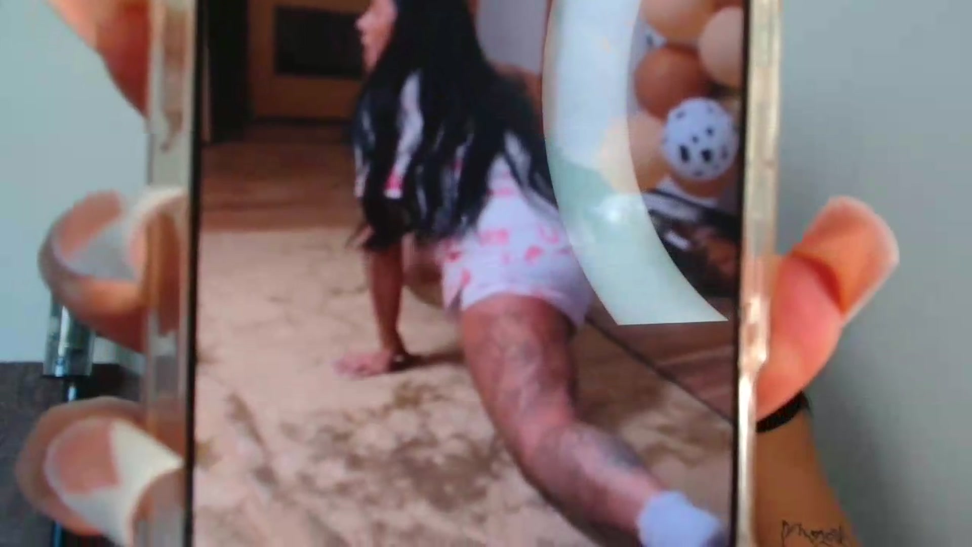 Gallery image thumbnail from ElleBloom's myfreecams stream on, 05/23/2026, 11:14 image 19 of 20