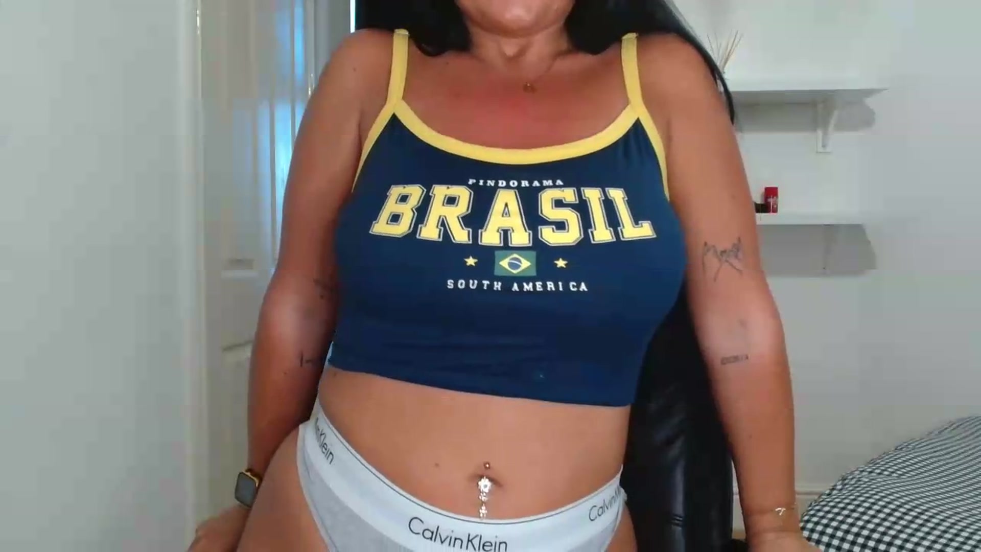 Gallery image thumbnail from ElleBloom's myfreecams stream on, 05/25/2026, 18:16 image 11 of 20