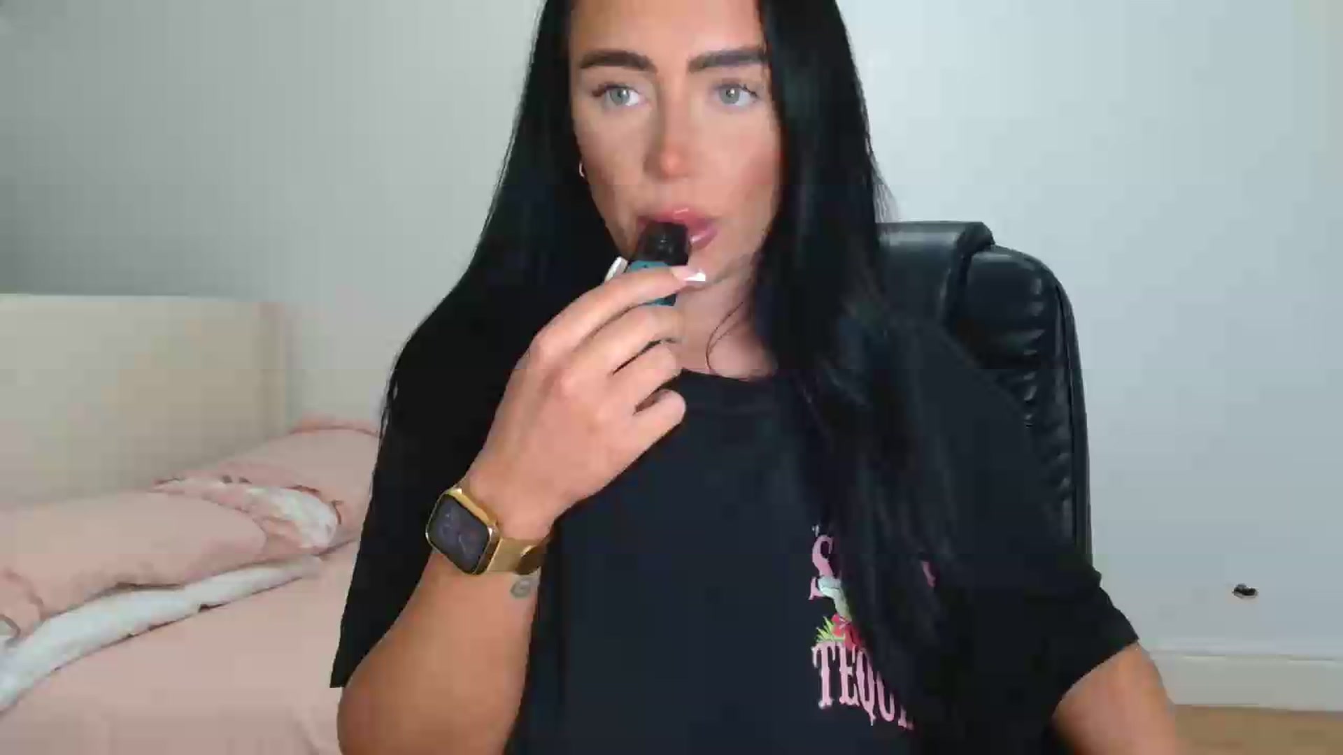 Gallery image thumbnail from ElleBloom's myfreecams stream on, 06/04/2026, 17:10 image 9 of 20