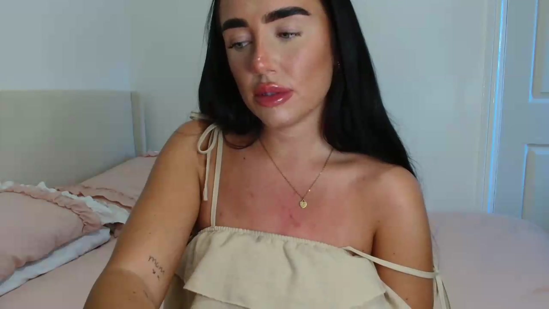 Gallery image thumbnail from ElleBloom's myfreecams stream on, 06/12/2026, 16:50 image 7 of 20