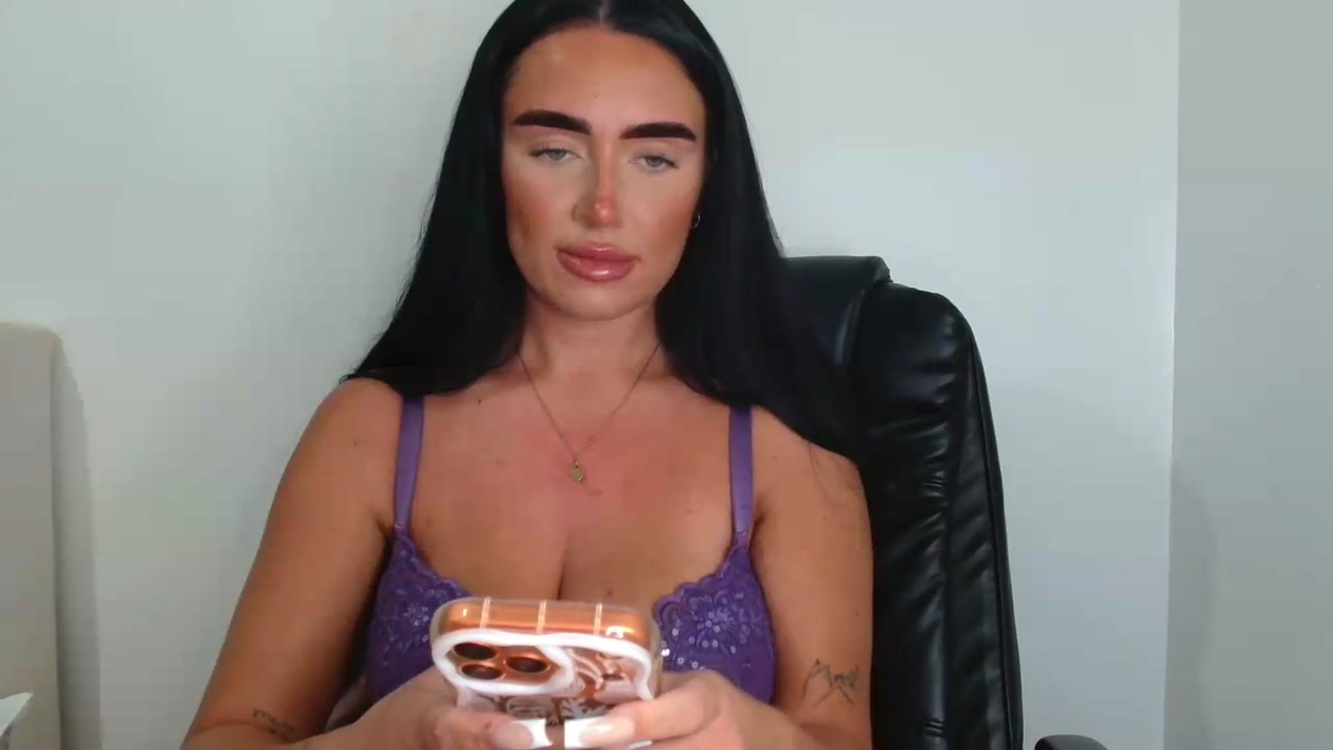 Gallery image thumbnail from ElleBloom's myfreecams stream on, 06/16/2026, 14:46 image 12 of 20