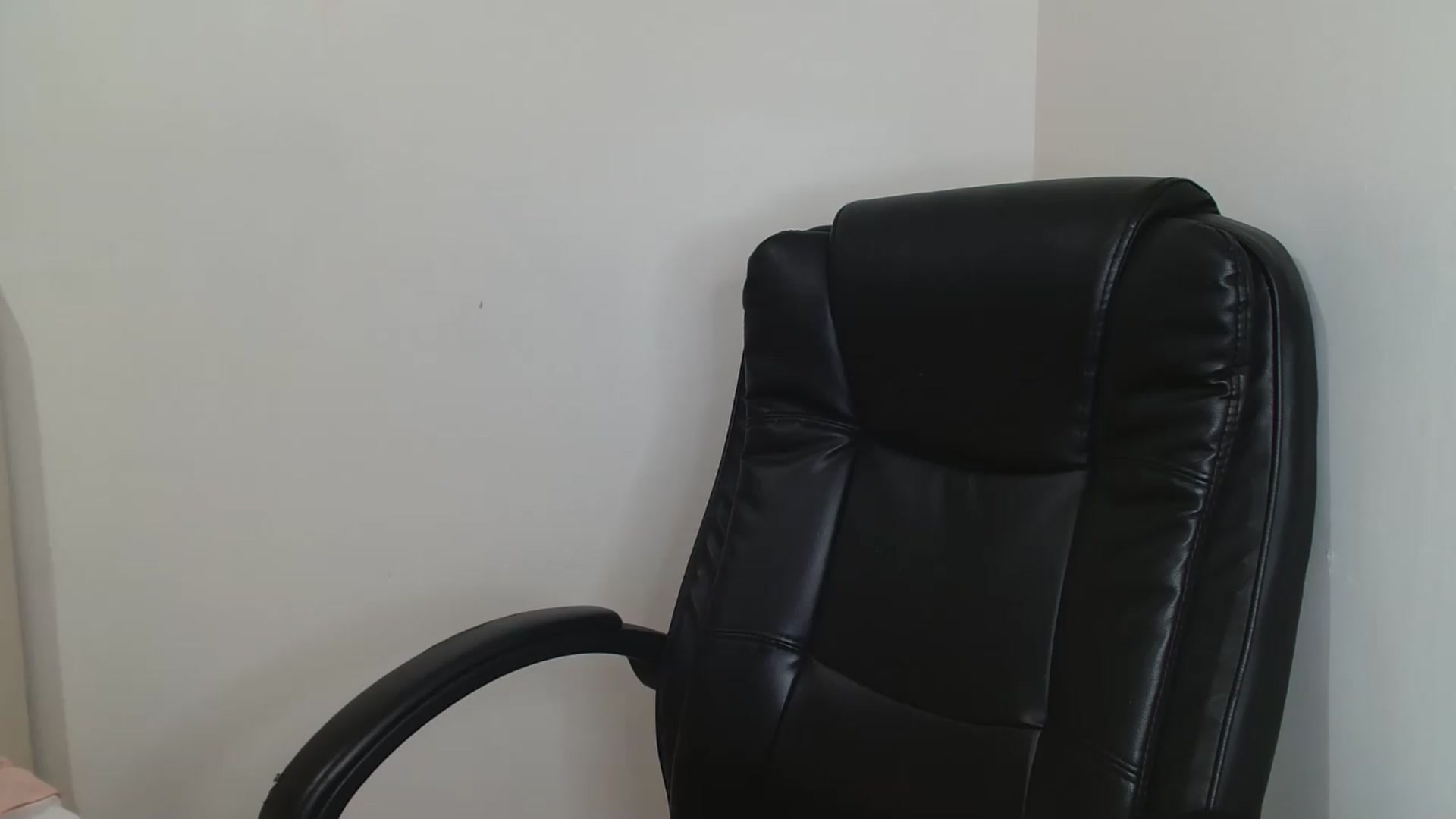 Gallery image thumbnail from ElleBloom's myfreecams stream on, 06/19/2026, 14:08 image 18 of 20