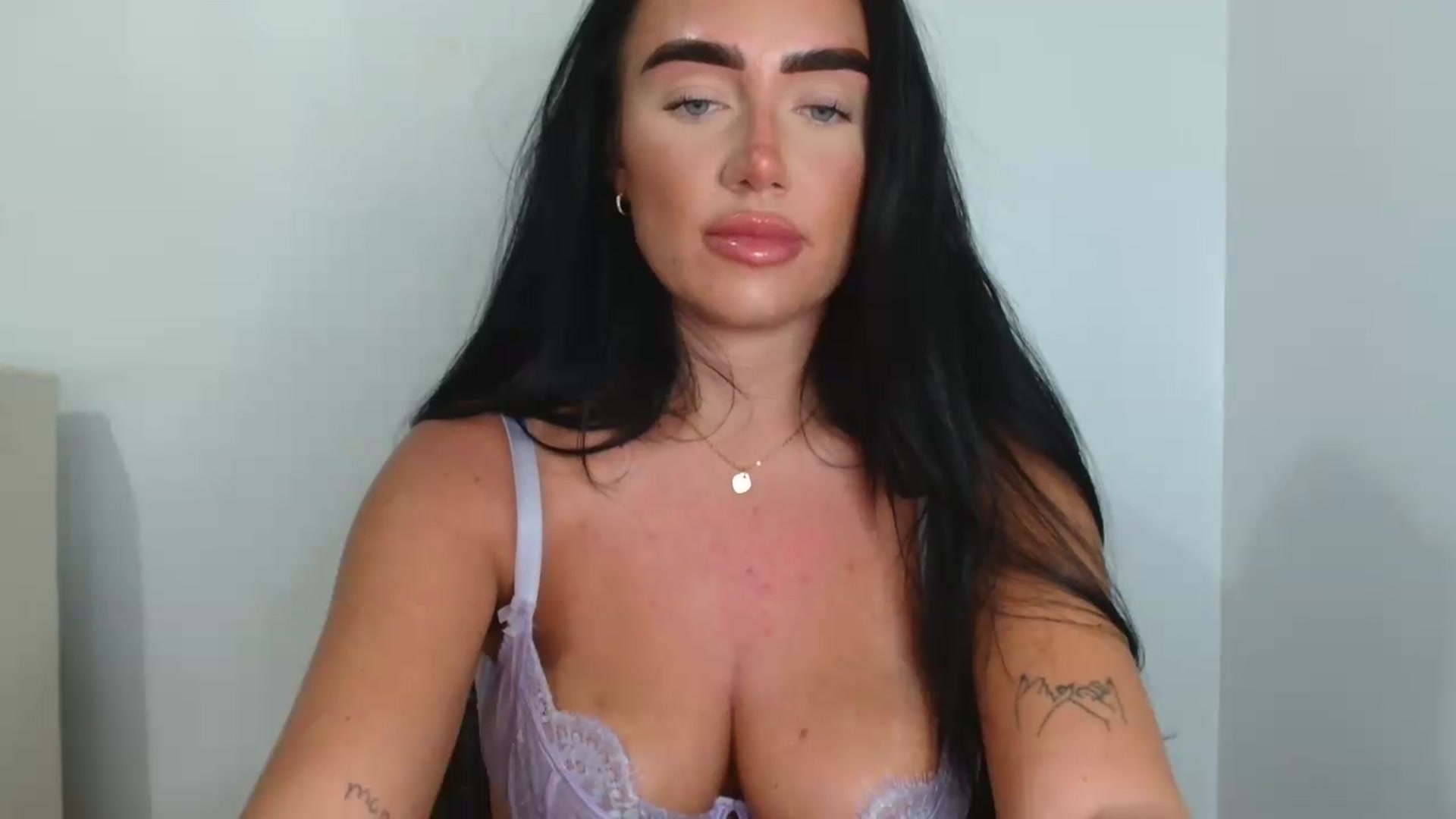 Gallery image thumbnail from ElleBloom's myfreecams stream on, 06/22/2026, 13:19 image 9 of 20