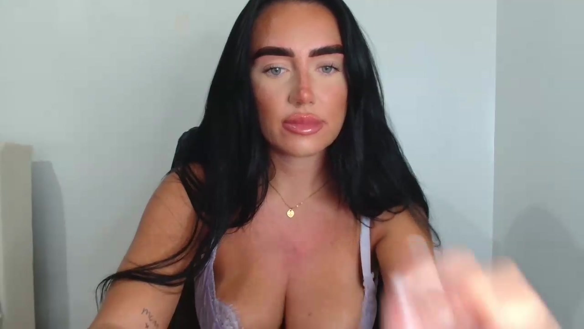 Gallery image thumbnail from ElleBloom's myfreecams stream on, 06/22/2026, 13:19 image 16 of 20