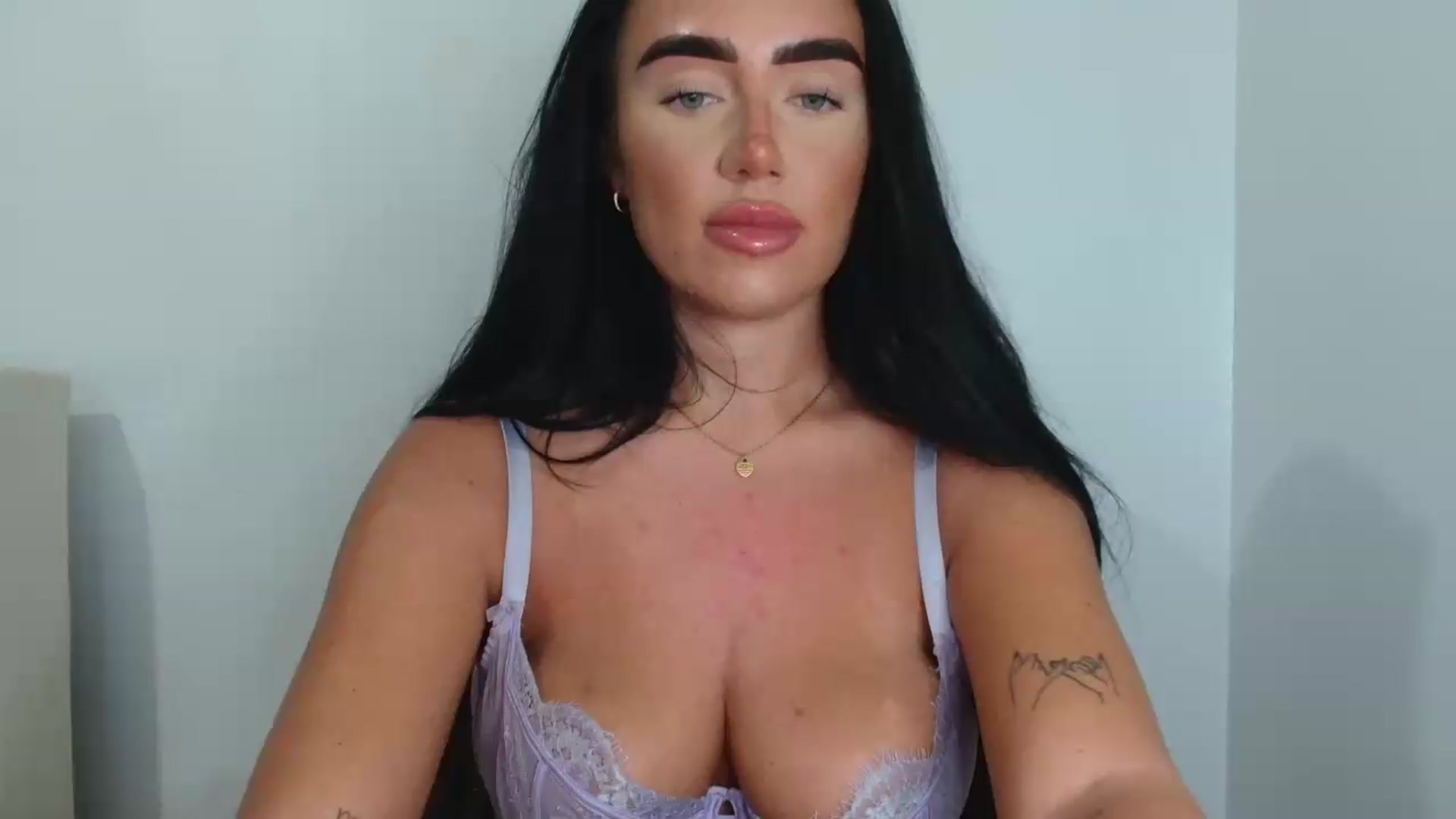 Gallery image thumbnail from ElleBloom's myfreecams stream on, 06/22/2026, 13:19 image 10 of 20