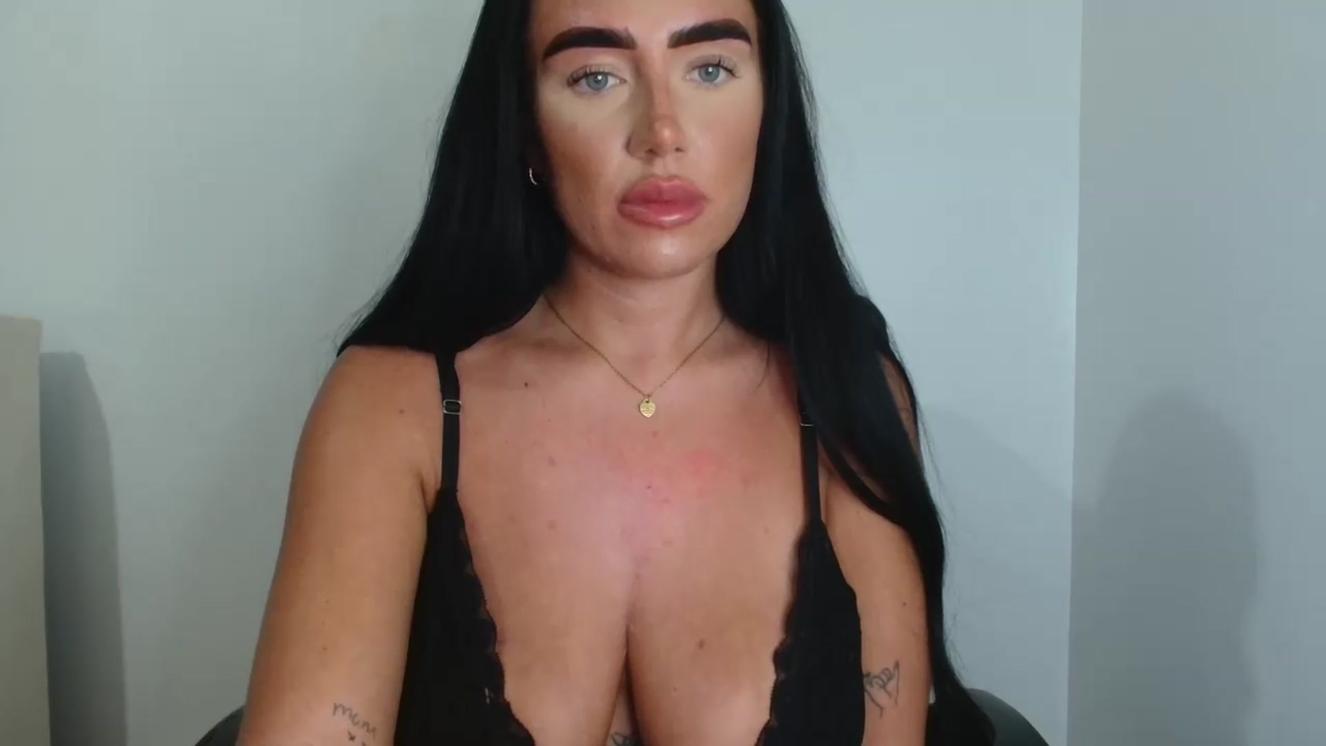 Gallery image thumbnail from ElleBloom's myfreecams stream on, 06/22/2026, 19:33 image 3 of 20