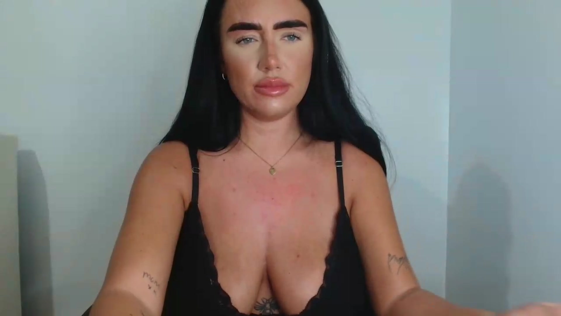 Gallery image thumbnail from ElleBloom's myfreecams stream on, 06/22/2026, 19:33 image 2 of 20