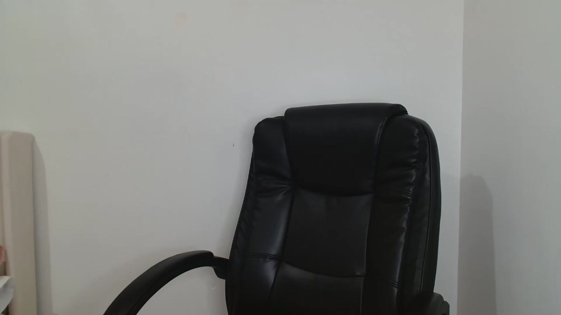 Gallery image thumbnail from ElleBloom's myfreecams stream on, 06/24/2026, 14:20 image 14 of 20