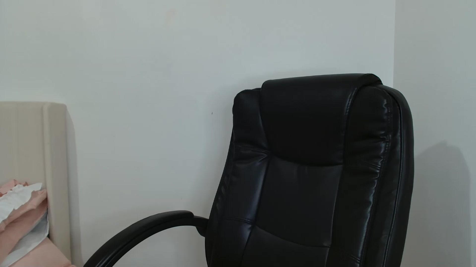 Gallery image thumbnail from ElleBloom's myfreecams stream on, 07/01/2026, 12:37 image 18 of 20