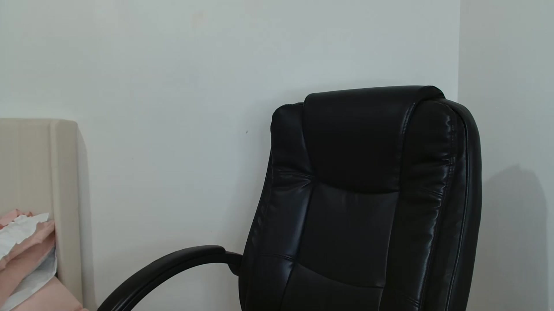 Gallery image thumbnail from ElleBloom's myfreecams stream on, 07/01/2026, 12:37 image 15 of 20