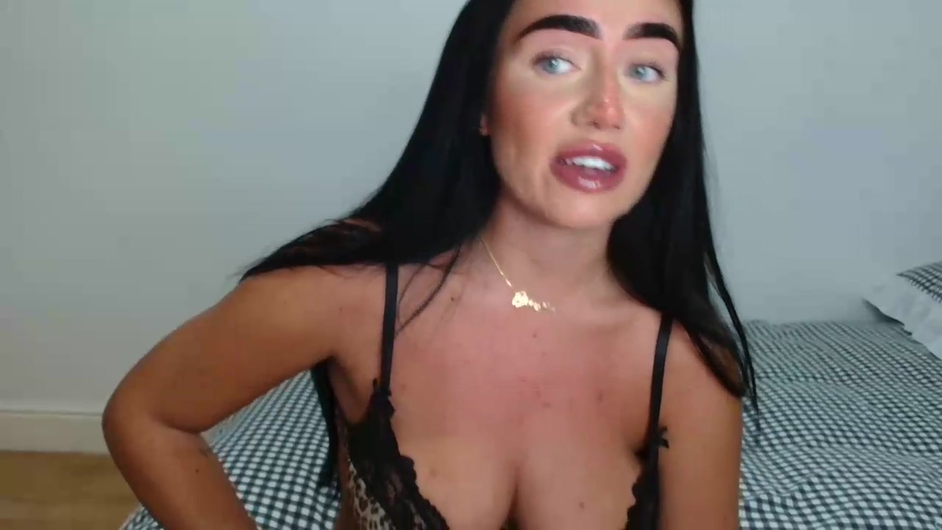 Gallery image thumbnail from ElleBloom's myfreecams stream on, 07/20/2026, 14:11 image 5 of 20