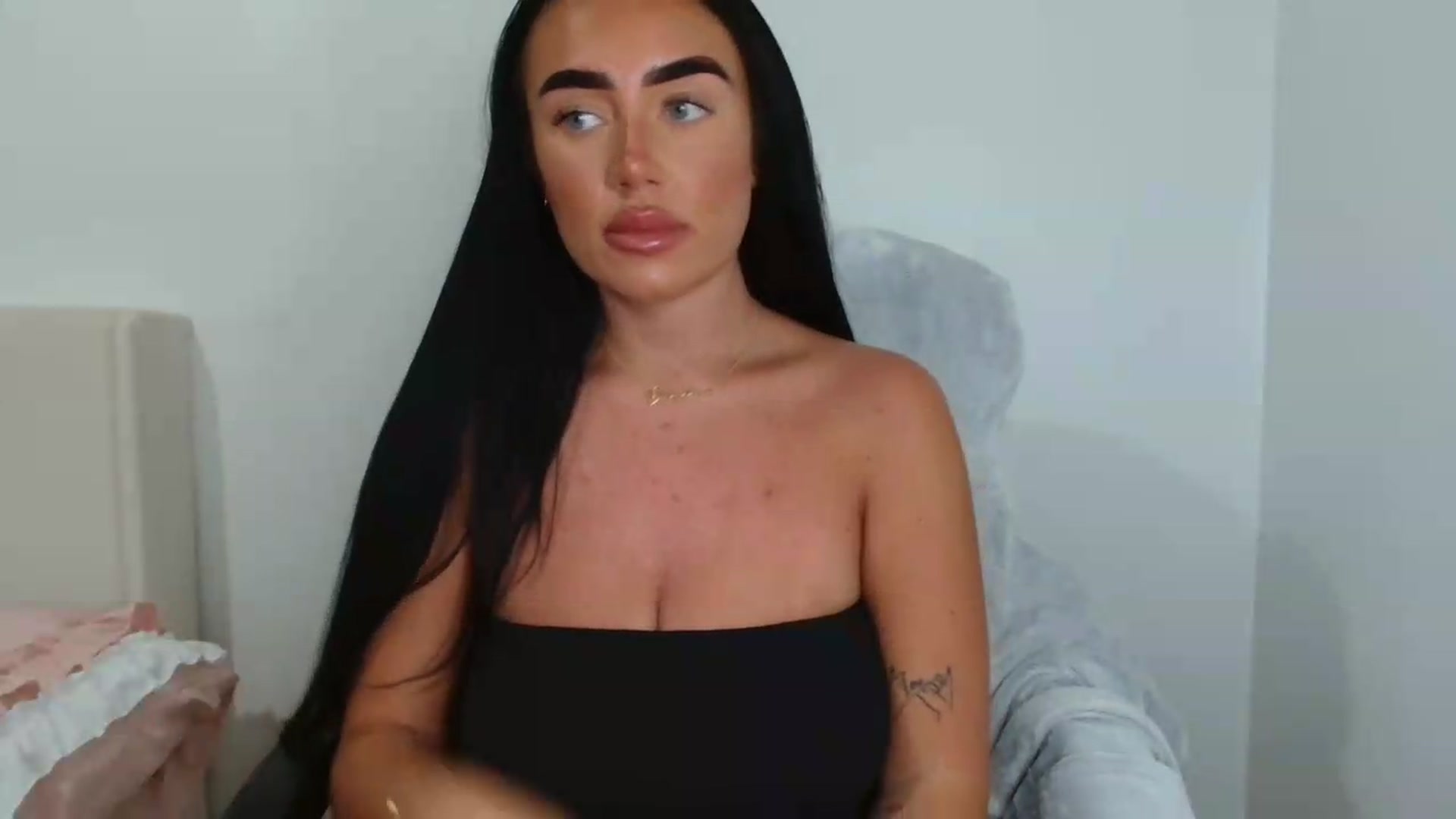 Gallery image thumbnail from ElleBloom's myfreecams stream on, 07/21/2026, 11:38 image 2 of 20