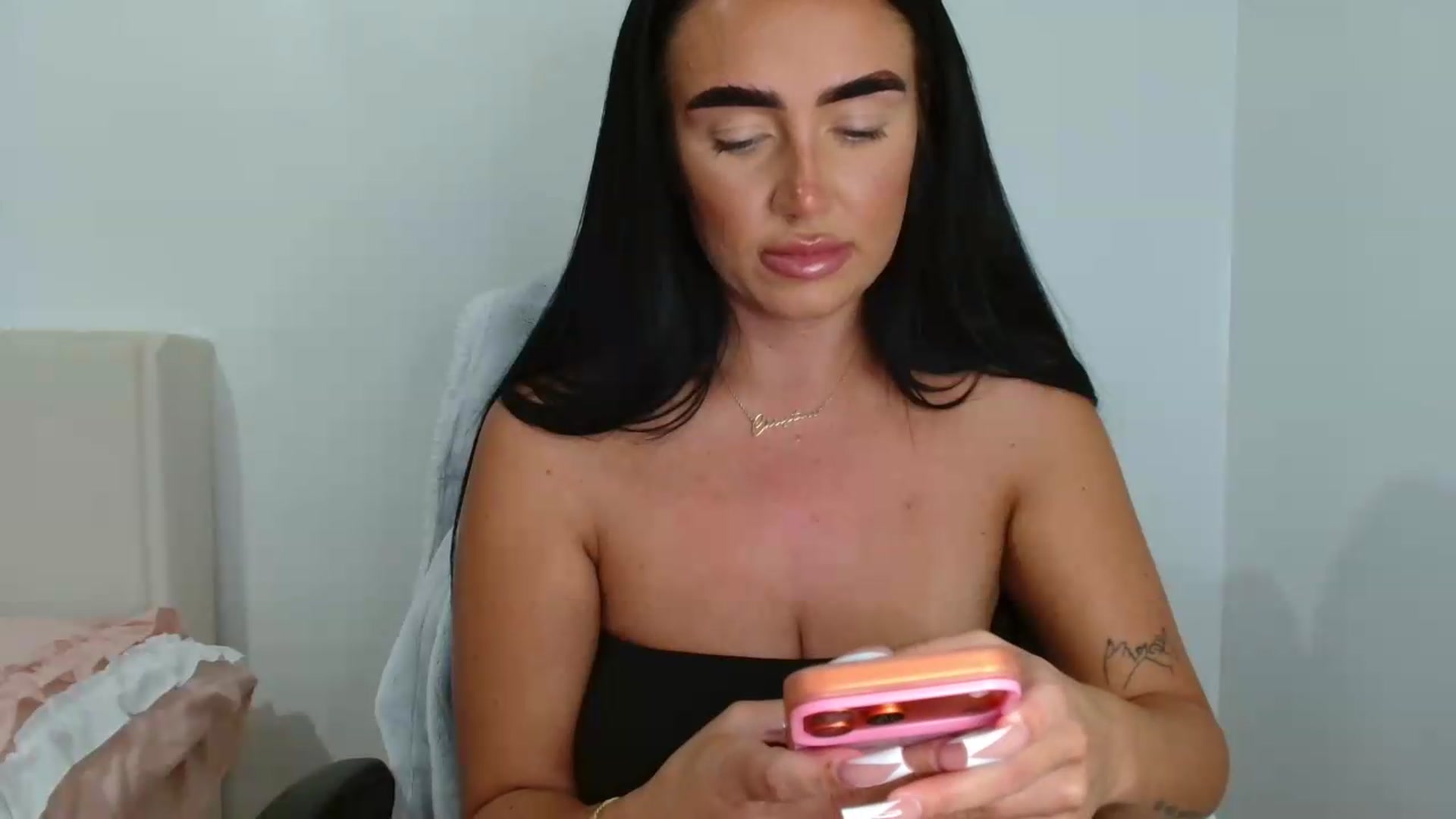 Gallery image thumbnail from ElleBloom's myfreecams stream on, 07/21/2026, 13:27 image 18 of 20