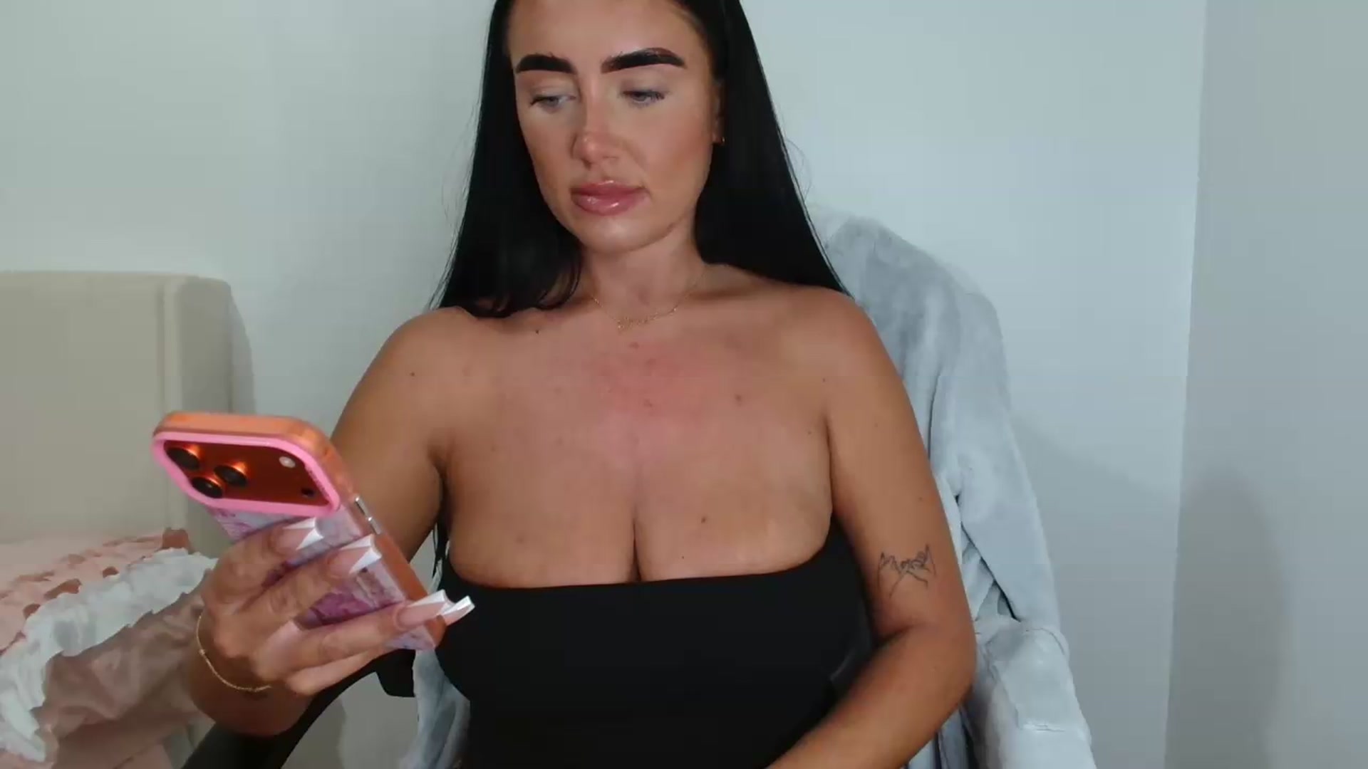Gallery image thumbnail from ElleBloom's myfreecams stream on, 07/21/2026, 19:43 image 4 of 20