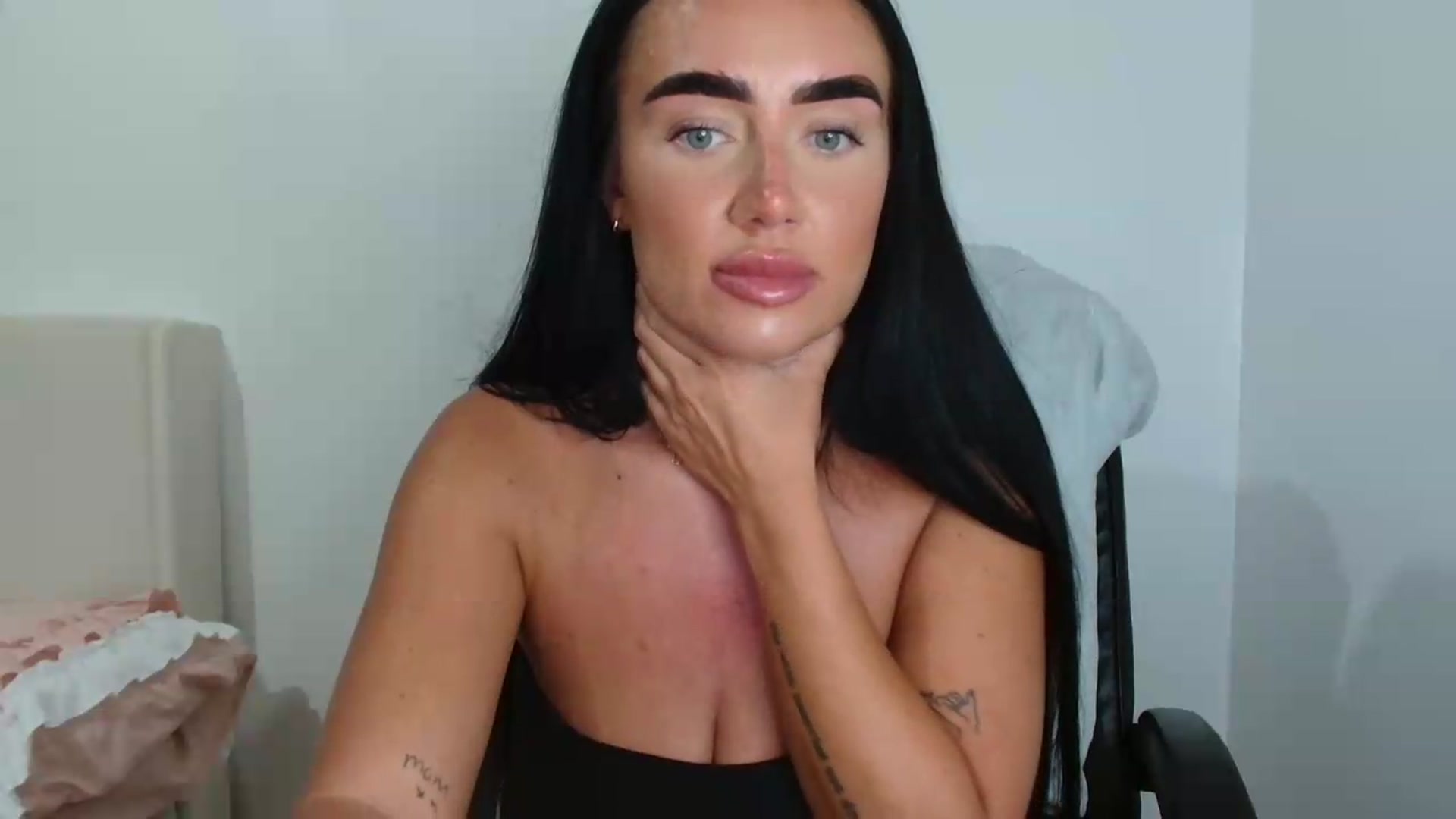 Gallery image thumbnail from ElleBloom's myfreecams stream on, 07/21/2026, 19:43 image 18 of 20